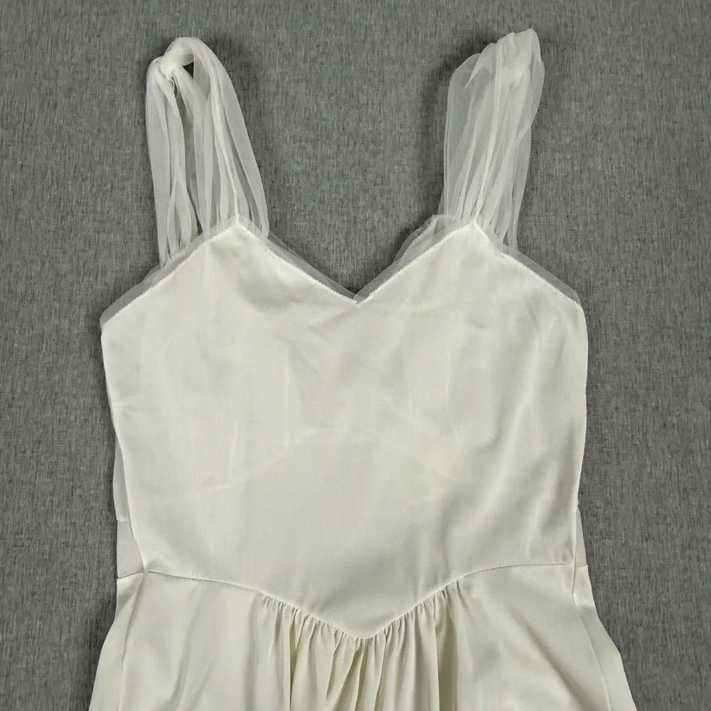 Vanity Fair Vintage White Lace Trim Nightgown Slip Dress Size 32 Ethereal